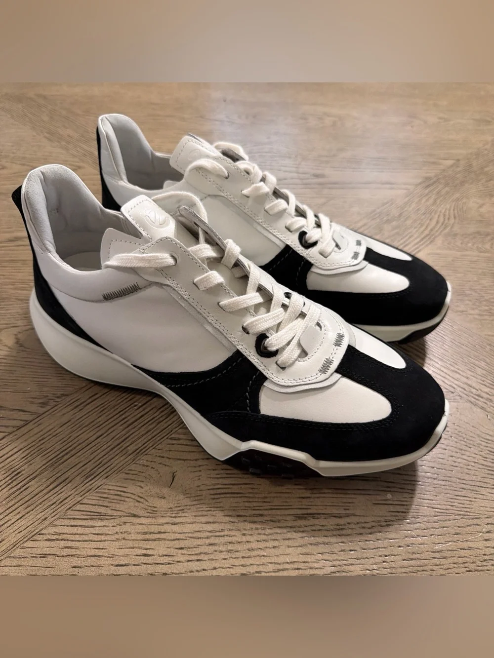 ECCO Men's Retro Sneaker Lace Up Black White 524914 EU 43 Euro Size 9-9.5